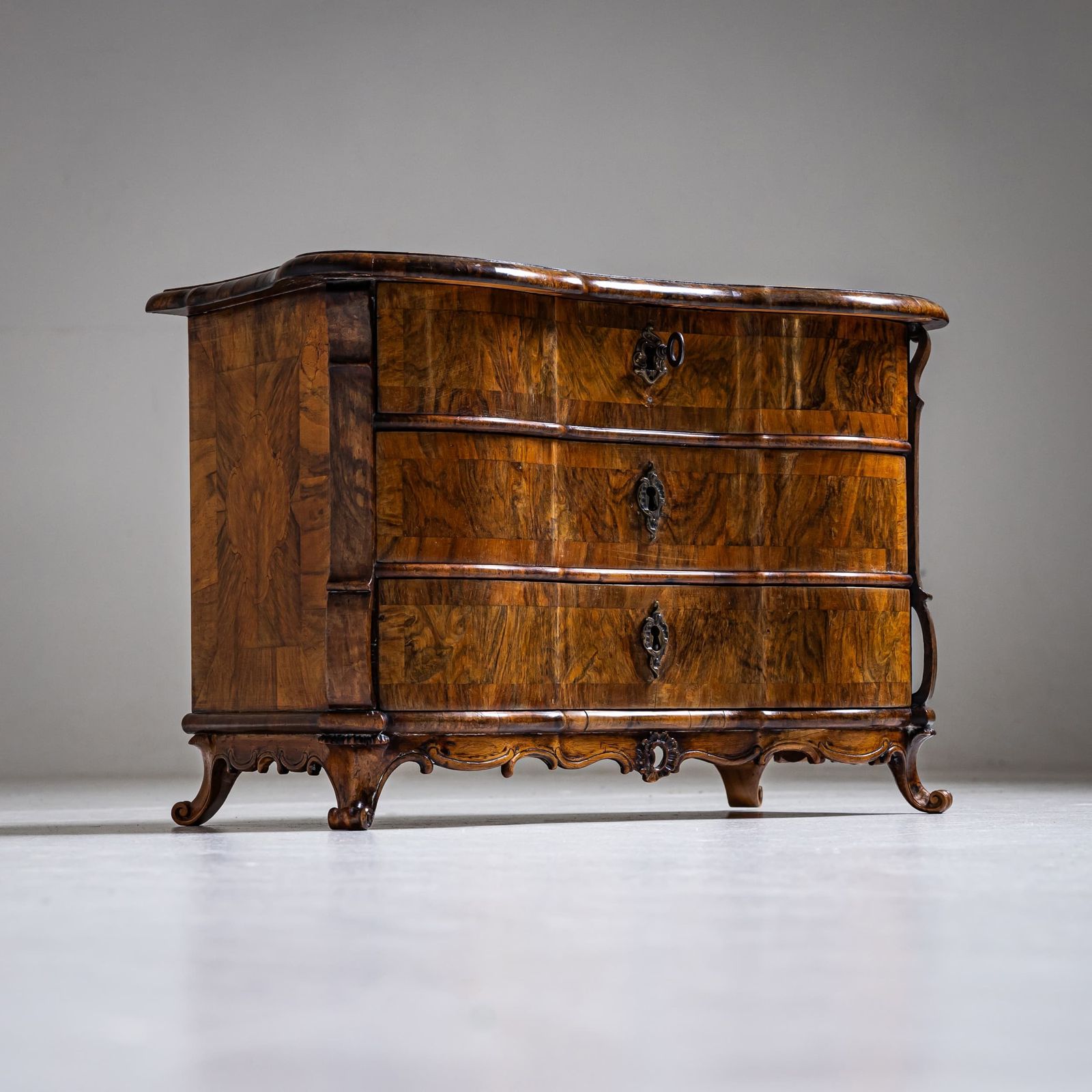 Baroque Miniature Chest Of Drawers In Walnut, Mid 18th Century photo Furniture