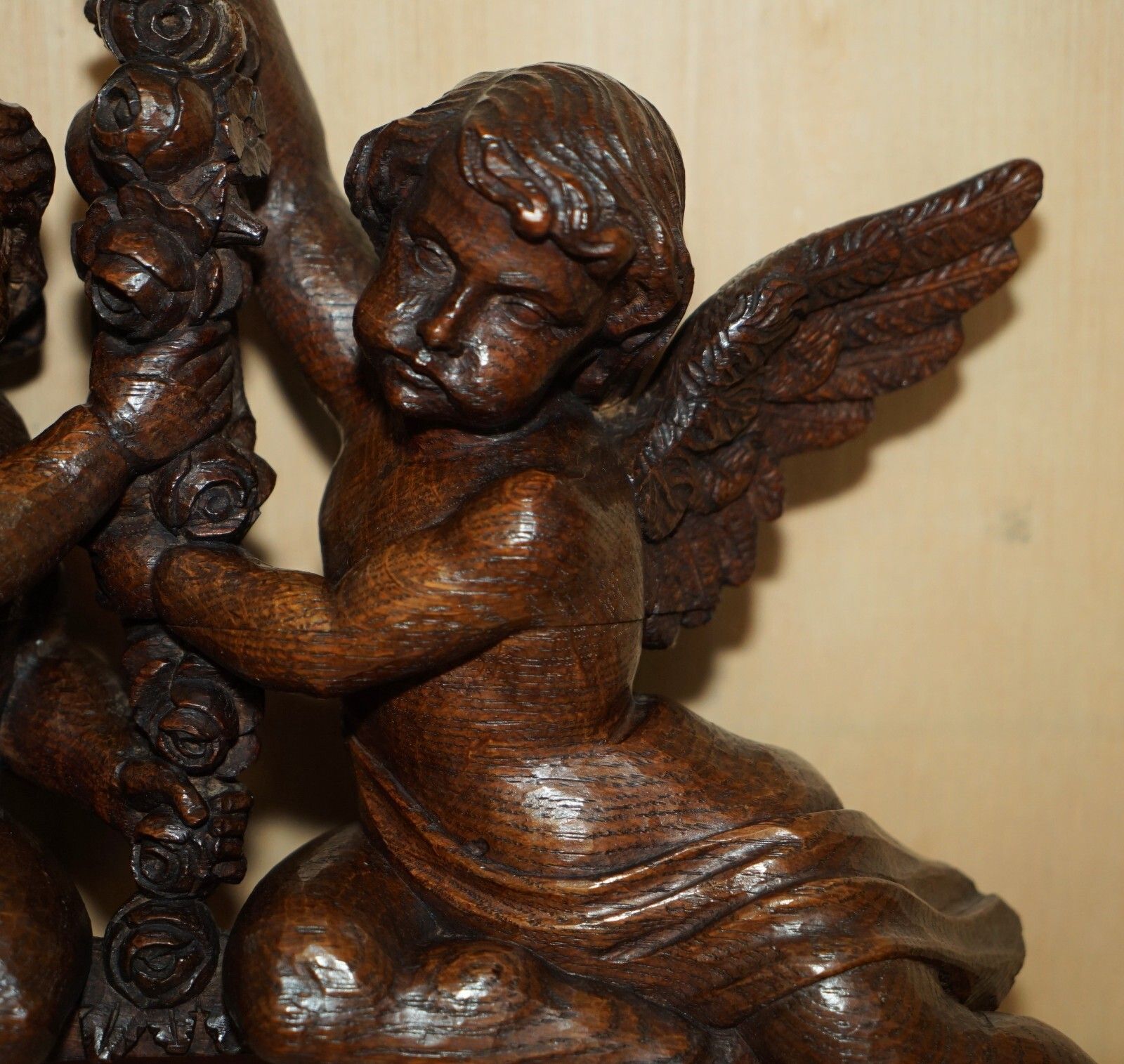 photo furniture Important 17th Century Circa 1680 Oak Carved Surmount Of Cherub Angels &Amp; Flowers