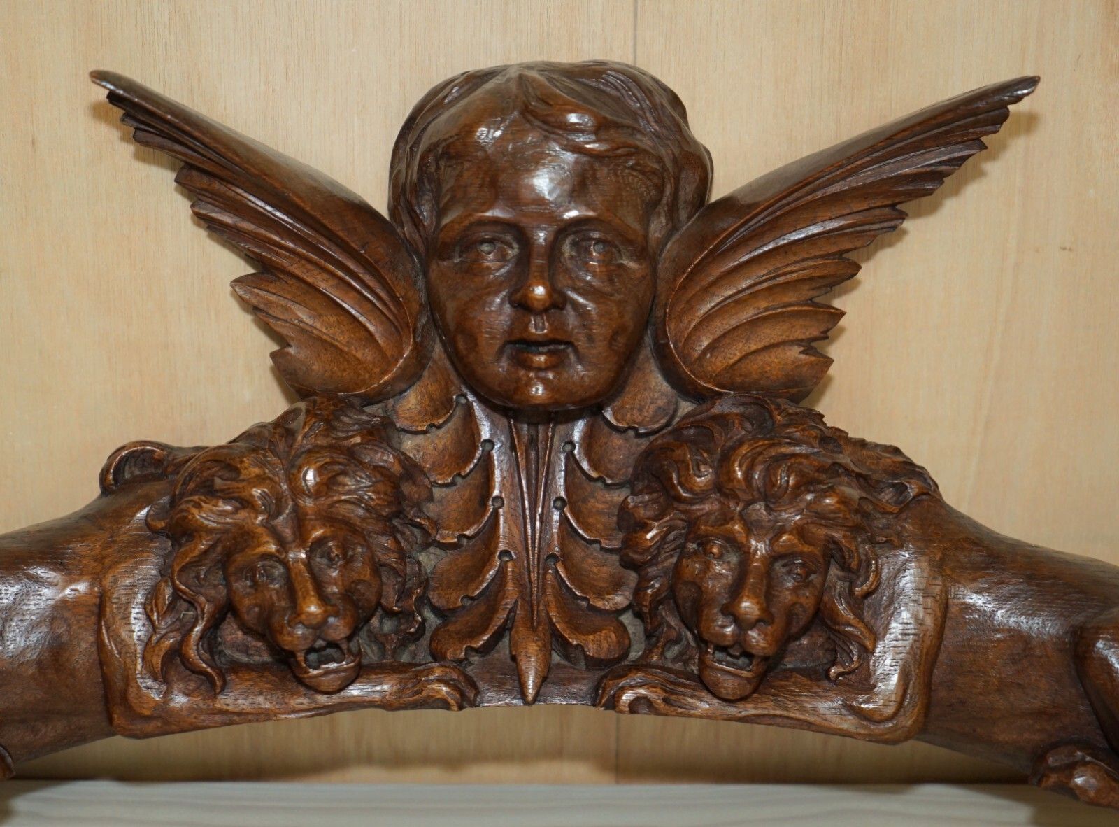 Important 18th Century Circa 1720 Oak Carved Surmount Of Regal Lions &Amp; A Putti photo furniture