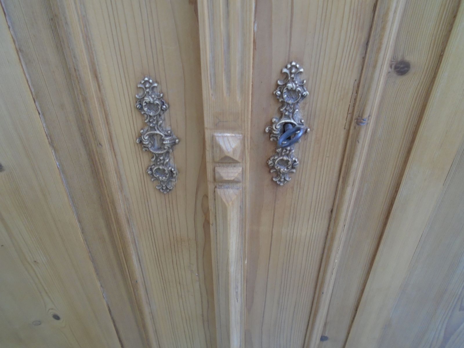 A Fantastic Large Columned Pine Waxed Victorian Knockdown Wardrobe photo Furniture