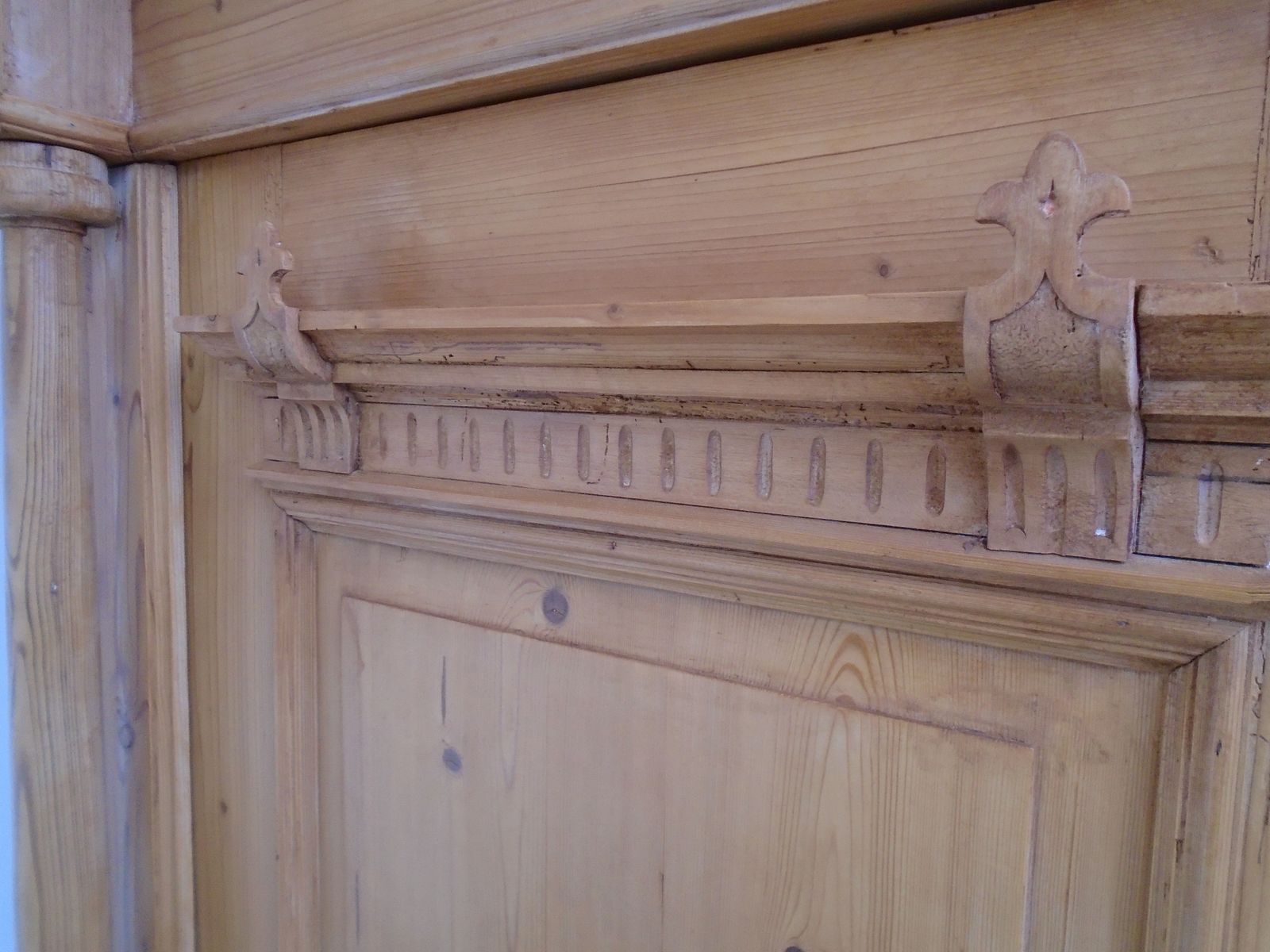 photo furniture A Fantastic Large Columned Pine Waxed Victorian Knockdown Wardrobe