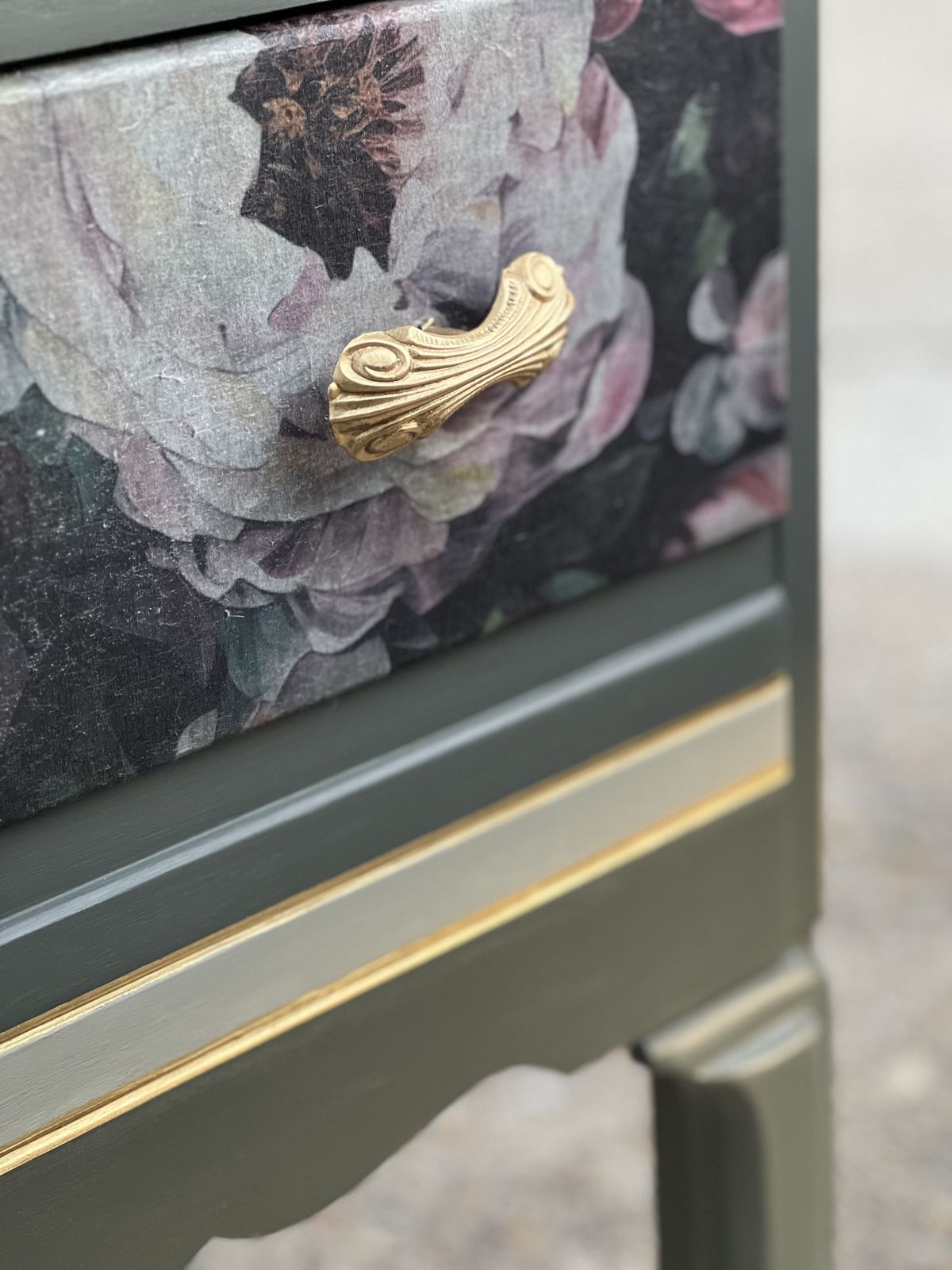 Harris Lebus Dresser photo buy