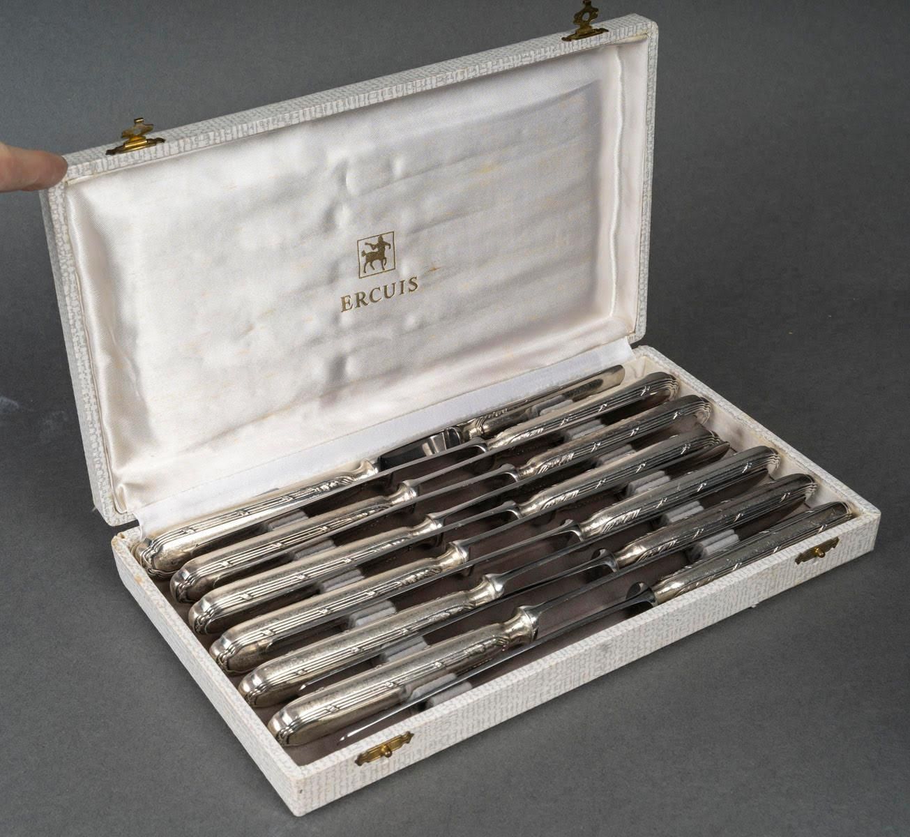 Ercuis Cutlery Service, Silver Plated, 20th Century. photo furniture