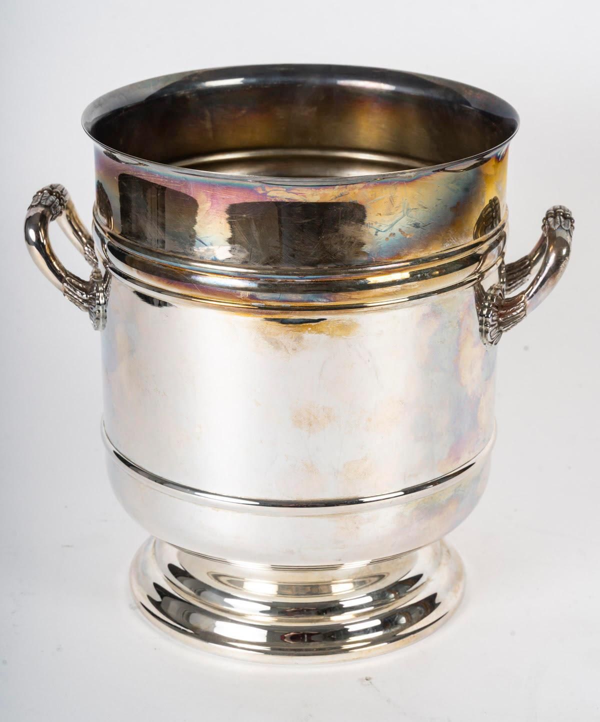 Ice Bucket, Silver Plated Metal, Maison Christofle, Circa 1900. photo for sale