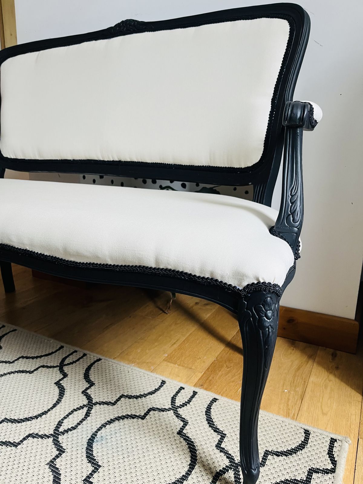 Elegant French Louis XV Style Sofa – Newly Upholstered & Painted photo furniture
