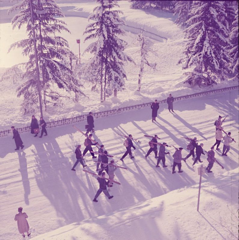 Toni Frissell 'Setting Out ' Unframed Archival Pigment Print