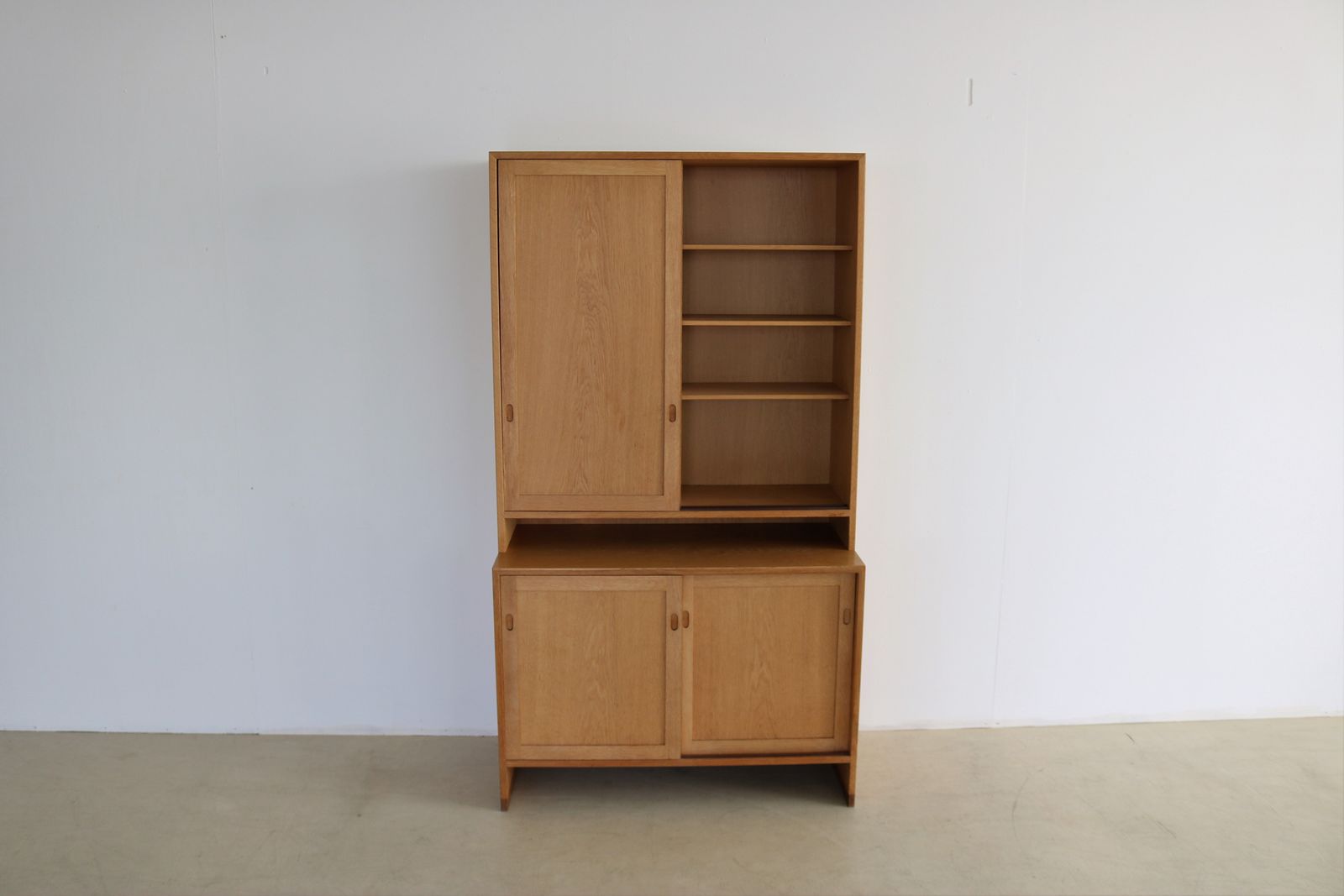 photo vinterior Page 1 Of 17 Wardrobe By Hans Wegner For Ry Mobler, Denmark, 1960