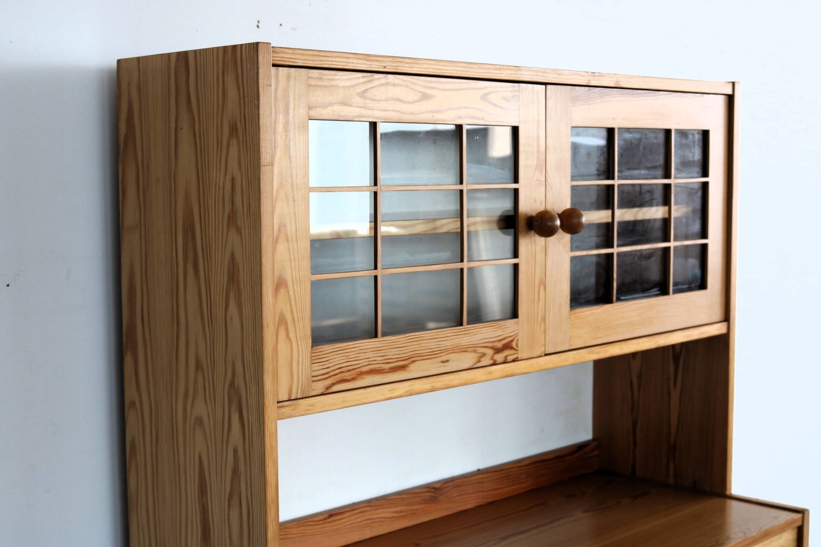 Vintage Dressoir | Wandkast | Grenen | Zweden photo 569.0