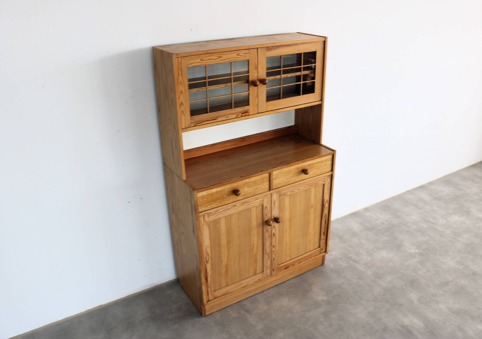 photo for sale Vintage Dressoir | Wandkast | Grenen | Zweden