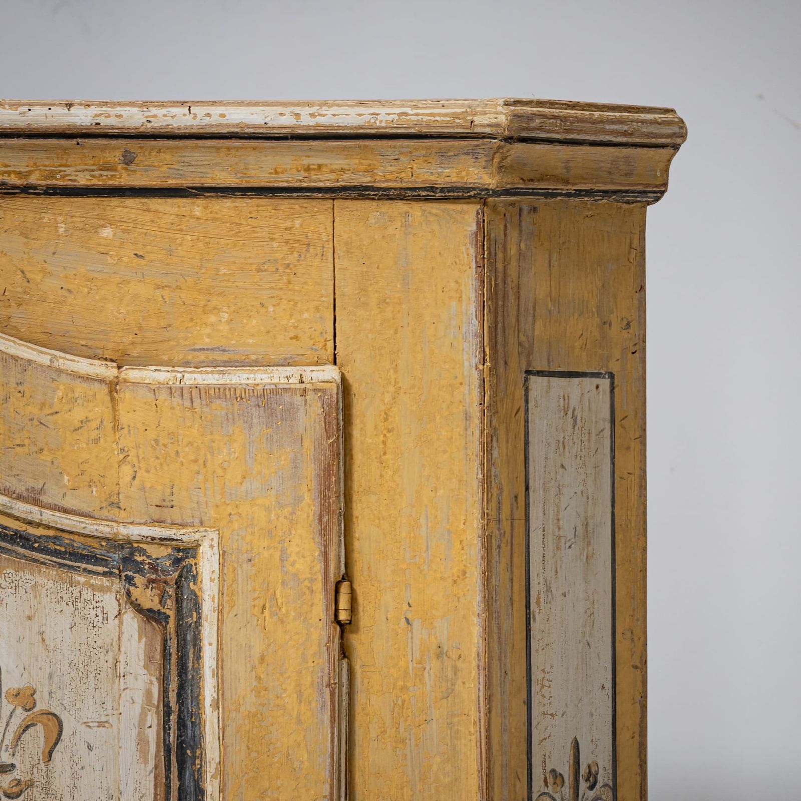 Yellow Baroque Sideboard, 18th Century photo furniture
