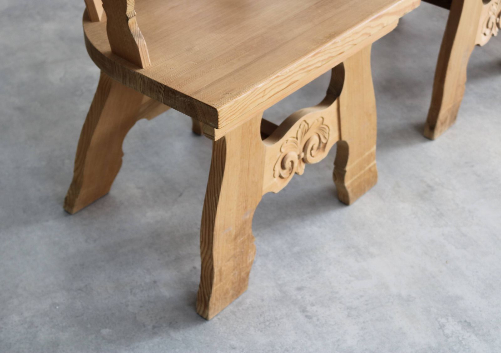 Vintage Stoelen | Eetkamerstoelen | Brutalistisch | Zweeds photo Meubels
