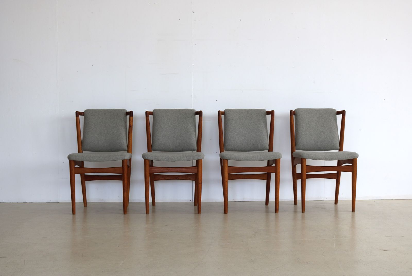 Set Of 4 Vintage Dining Chairs With New Upholstery photo furniture
