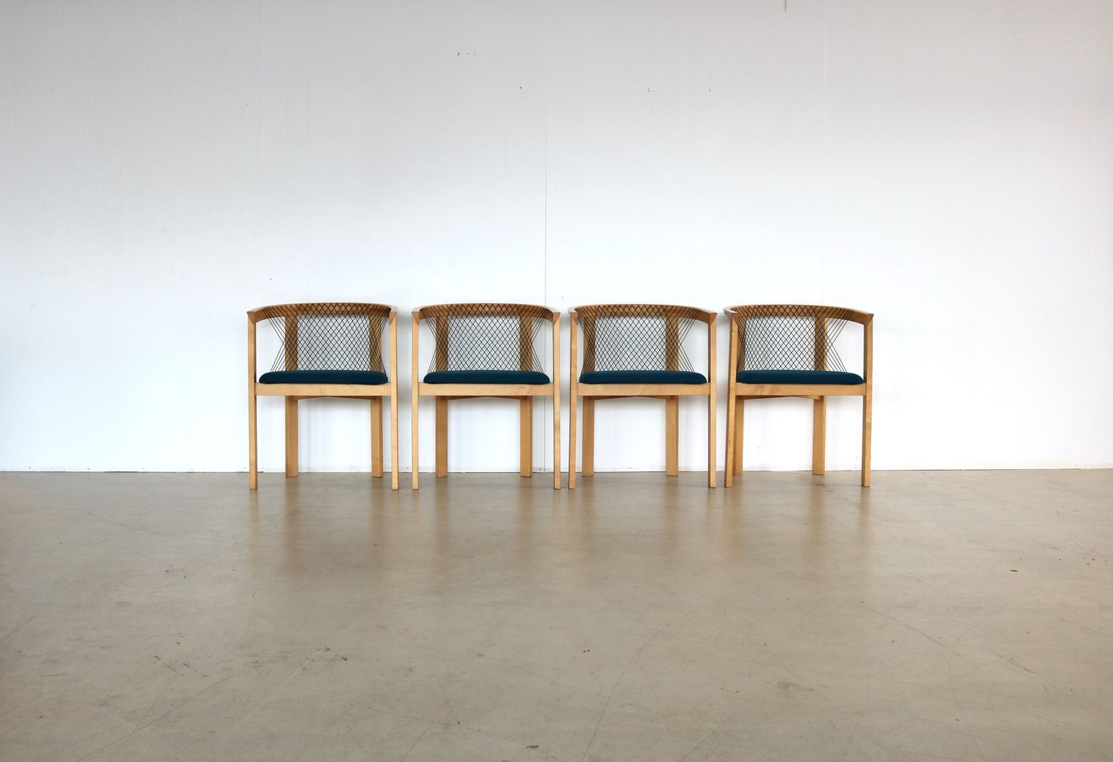 Set Van 4 "String" Stoelen Van Tranekaer photo furniture