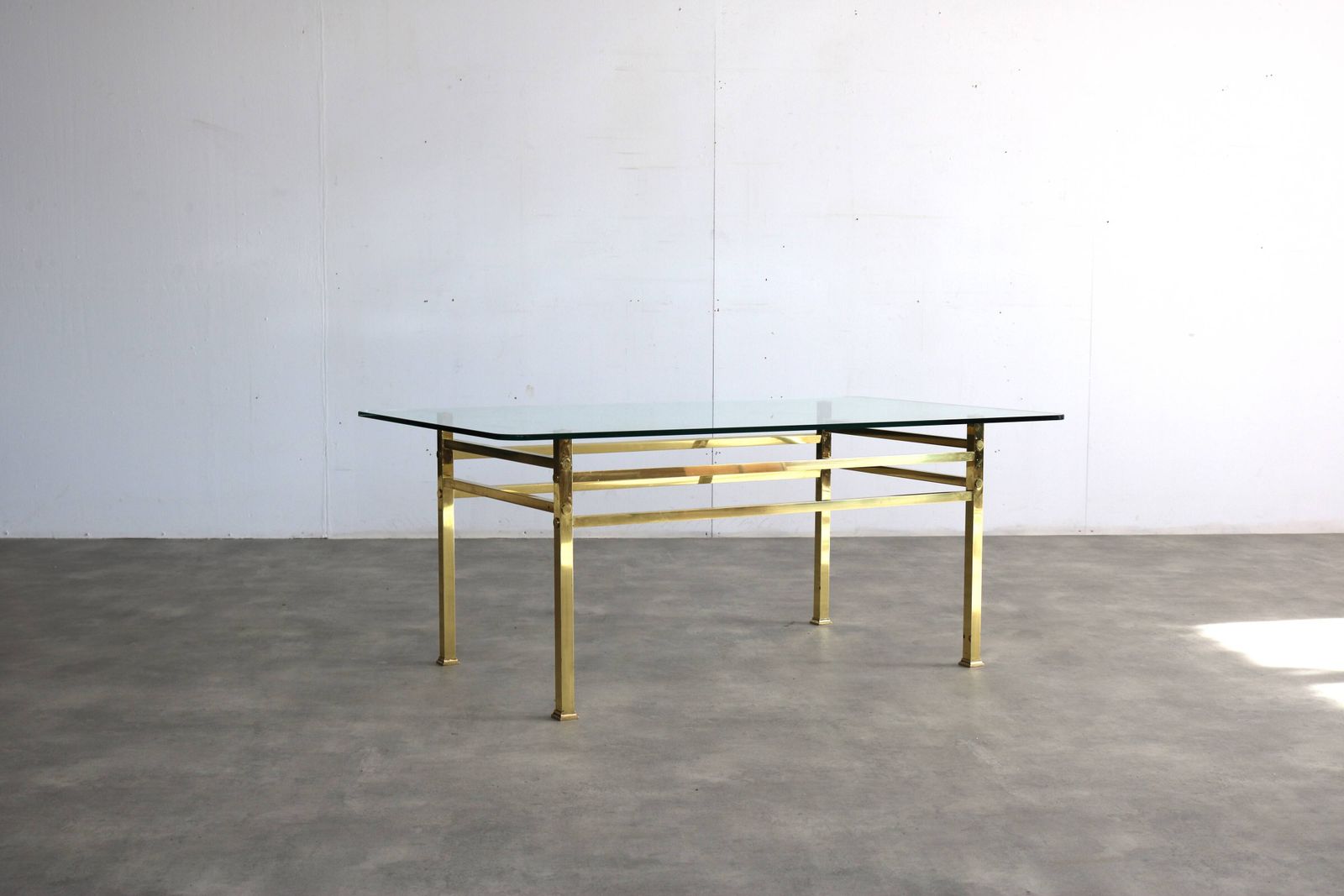 photo furniture Vintage Salontafel | Tafel | Hollywood Regency