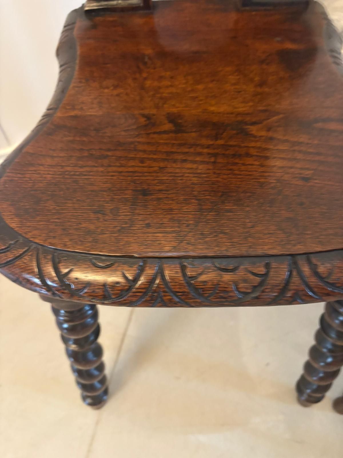 photo vintage Pair Of Antique 19th Century Quality Carved Oak Hall Chairs