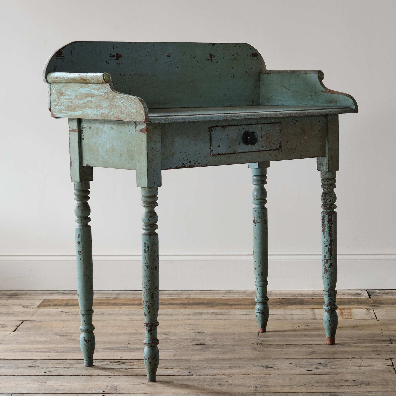 Victorian Painted Pine Washstand photo 895.0