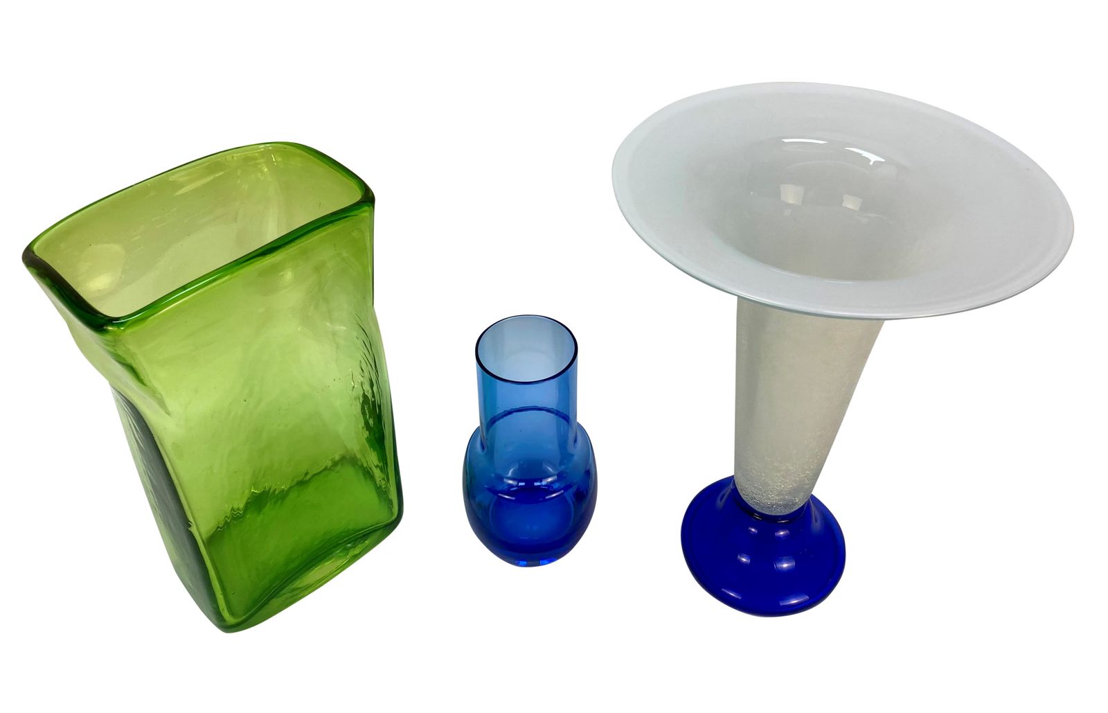 A Set Of Three Swedish Mid Century Glass Vases photo vinterior