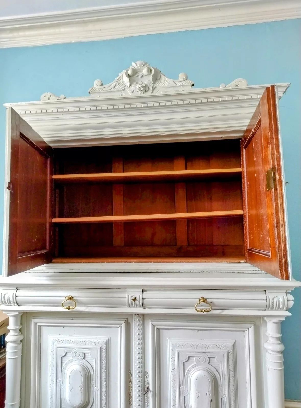 Late 17th Century/Early18th Century French Antique Dresser/Buffet Aux Deux Corps photo furniture