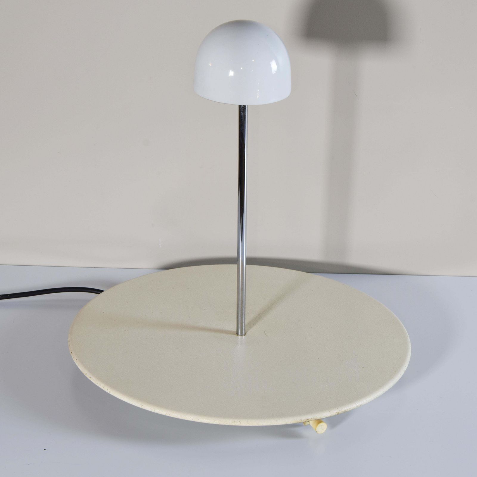 photo furniture Vico Magistretti Nemea Table Lamp 1970s