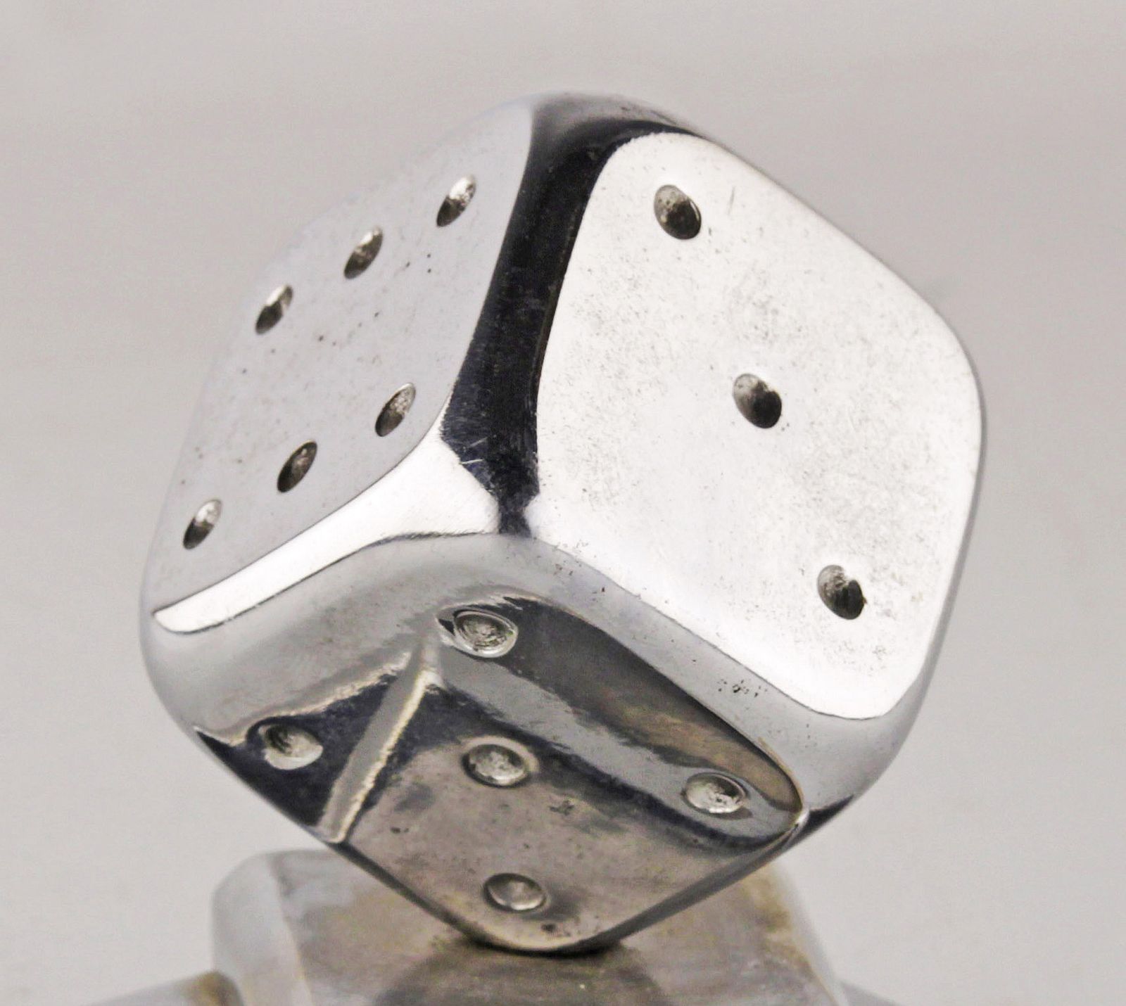 photo furniture Art Déco Fench Polished Silvered Bronze Balancing Dice Paperweight By Edgar Brandt
