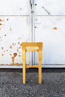 K65 Gebogen Berken  En Multiplex Krukken Van Alvar Aalto Voor Artek, Ca. Jaren 1970 photo Meubels