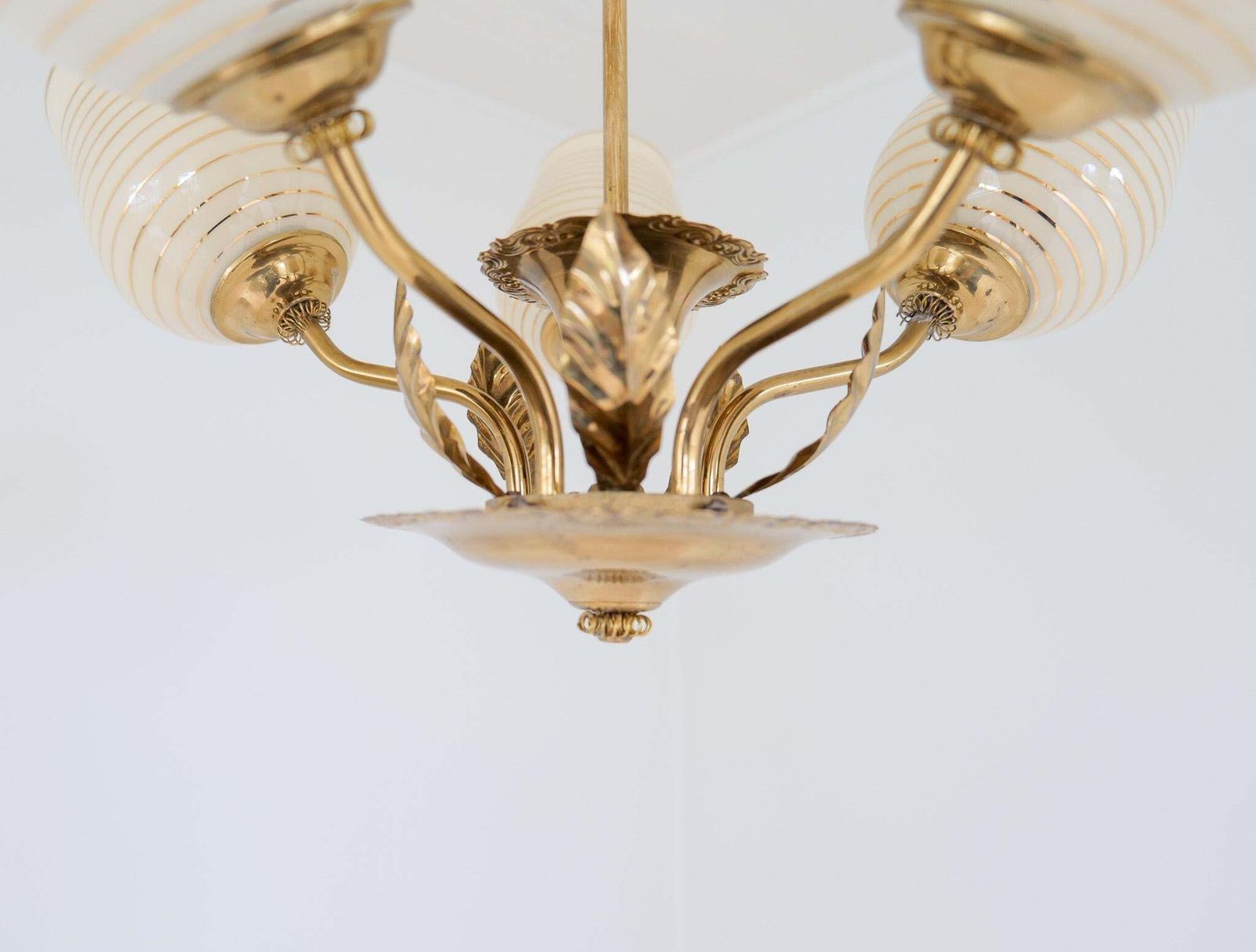 photo vintage Mid Century Chandelier Lamp In Brass And Glass By Sario, Finland, 1950s