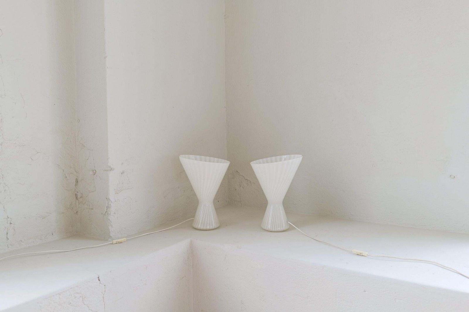 2353.0 Pair Of Large Large Classic White Murano Table Lamps Italy 1970s photo