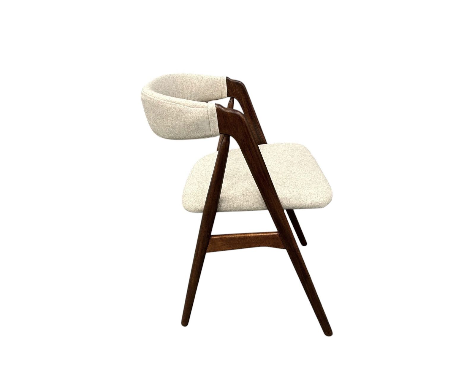 photo vintage Danish Set Of 4 Thomas Harlev For Farstrup Model 205 Teak And Cream Wool Dining Chairs Mid Century 1950s