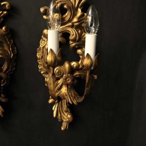 Florentine Pair Of Giltwood Antique Wall Lights photo Lighting