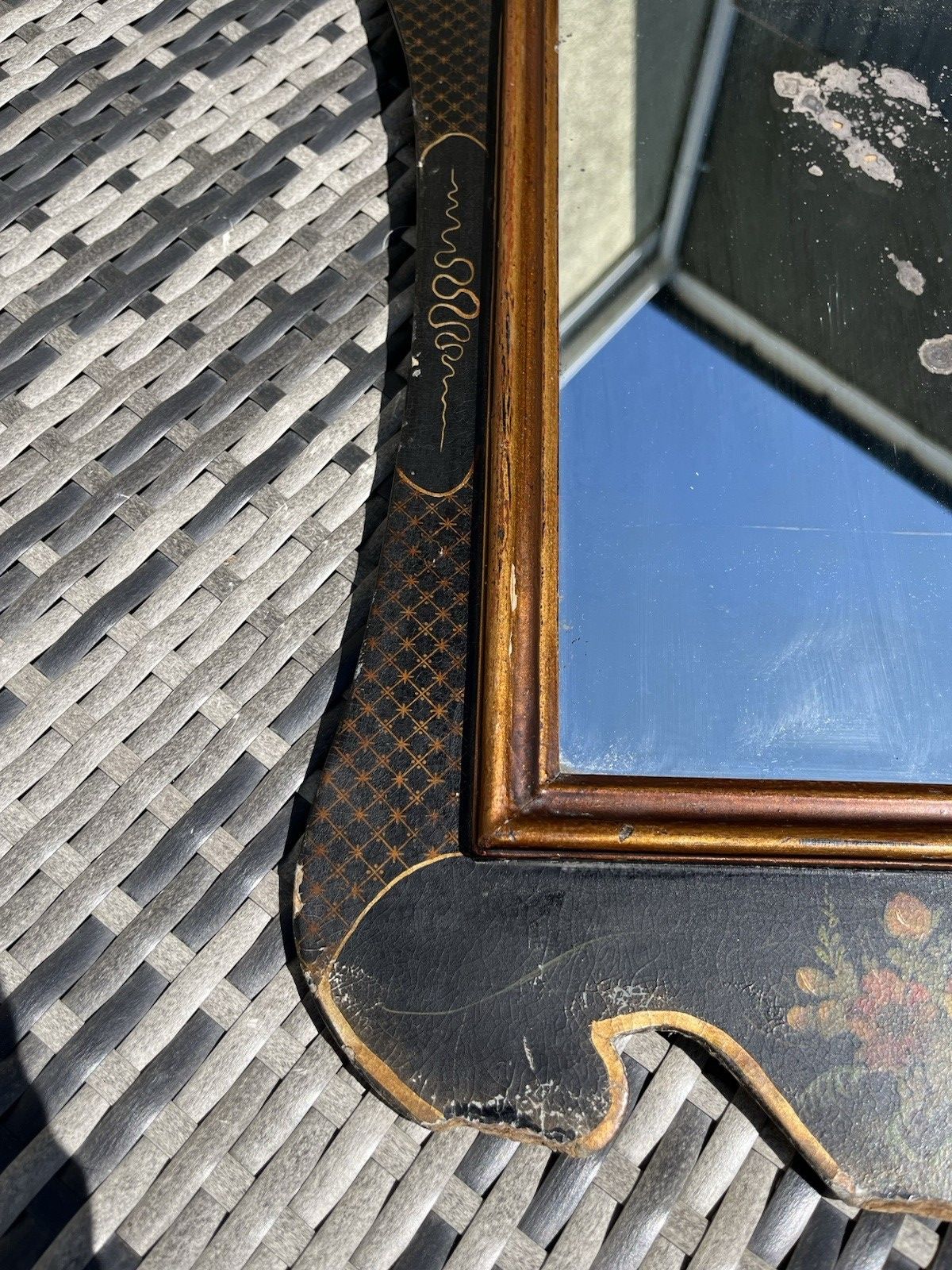 photo vintage Antique C1890 Aesthetic Movement Lacquered Papier Mache Floral Black Gold Mirror