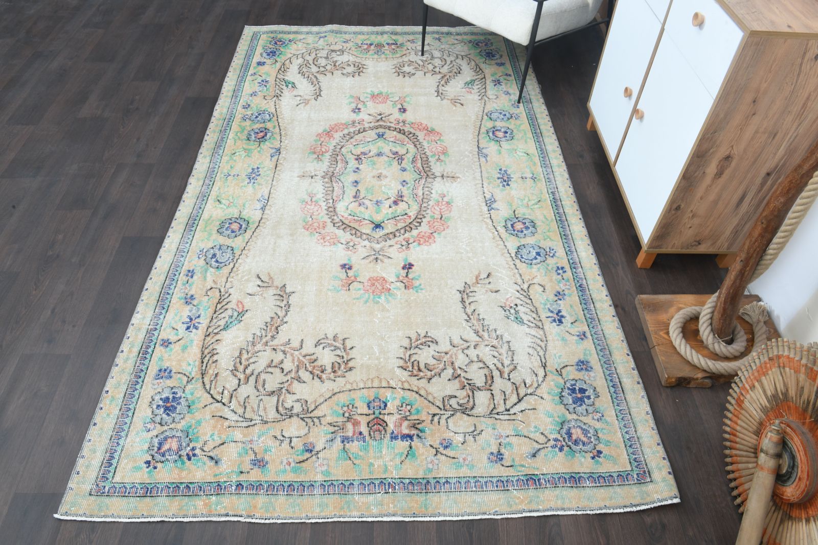 5'5x9'2 Ft, Turkish Vintage Area Rug, Shabby Decor, Rugs For Living Room, Handmade Anatolian Carpet, Beige Green Blue Color, Floral Design, Soft Wool photo vintage