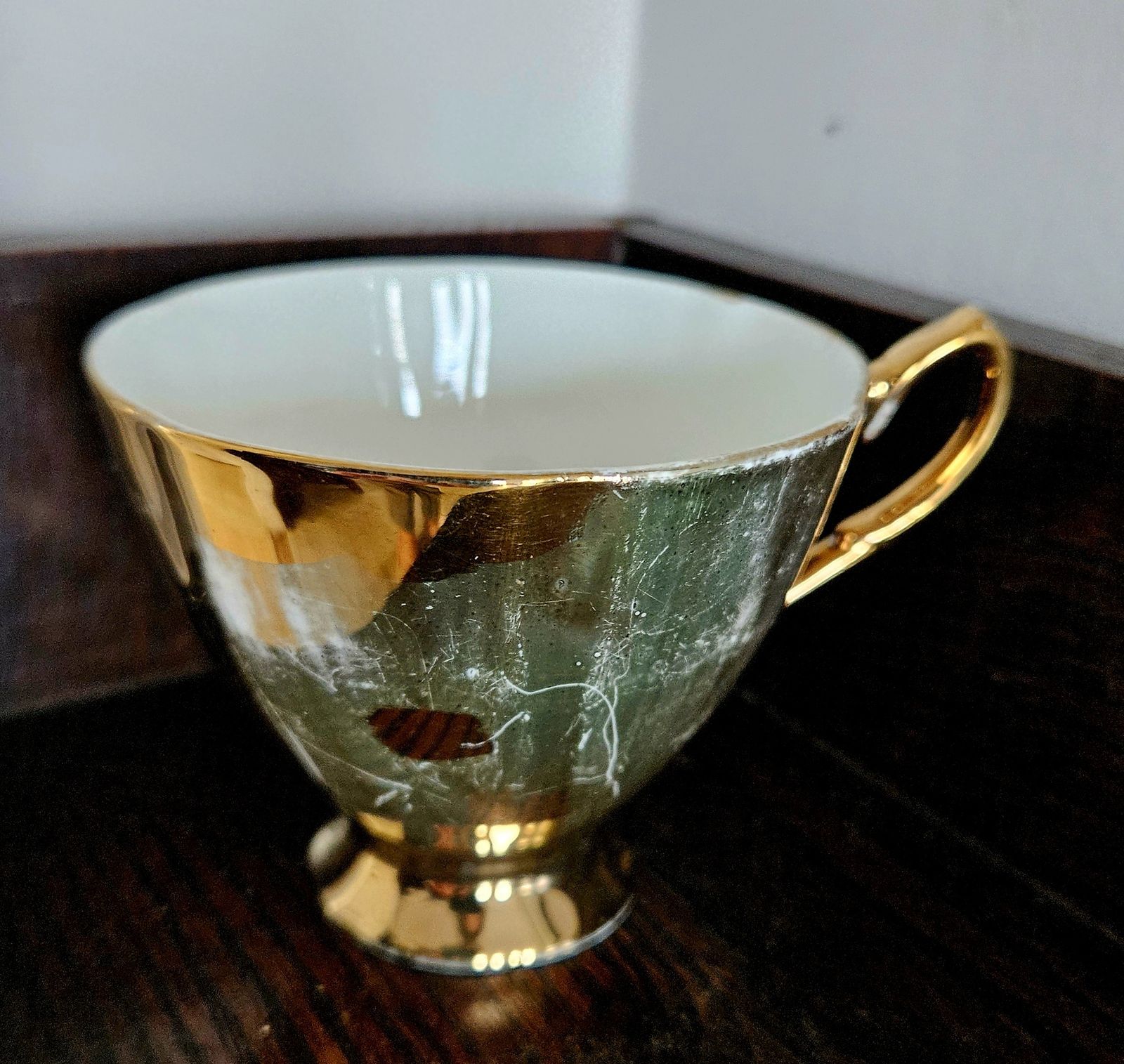 Rare 1950's Tea Set In 22 Kt Gold By Leonard St Pottery, Burslem, Staffordshire photo vinterior