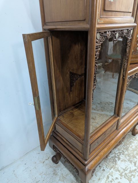 photo furniture Indochinese Cabinet Inlaid With Mother Of Pearl, Silver And Copper