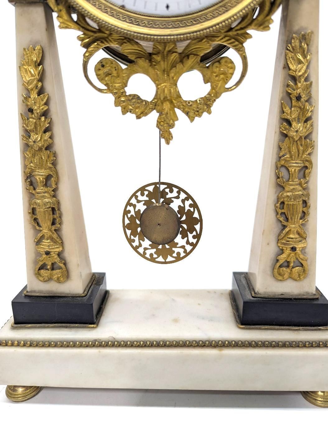Louis XVI Period Portico Clock In Gilded Bronze And White Marble photo vinterior