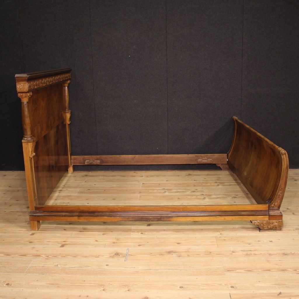 20th Century Italian Double Bed photo Furniture