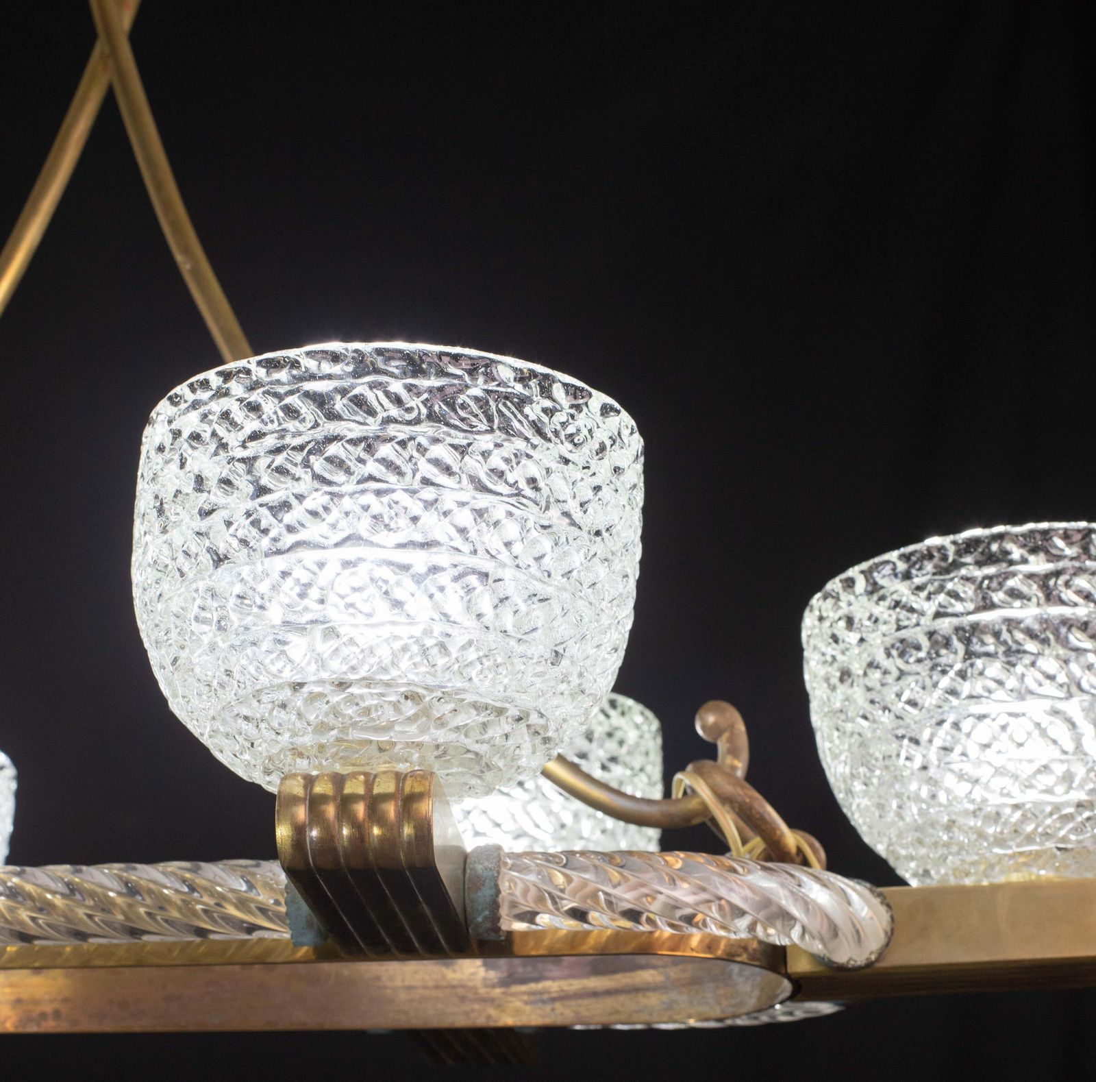Art Decò Seguso Oval Mid Century Six  Light Murano Glass And Brass Chandelier photo Lighting