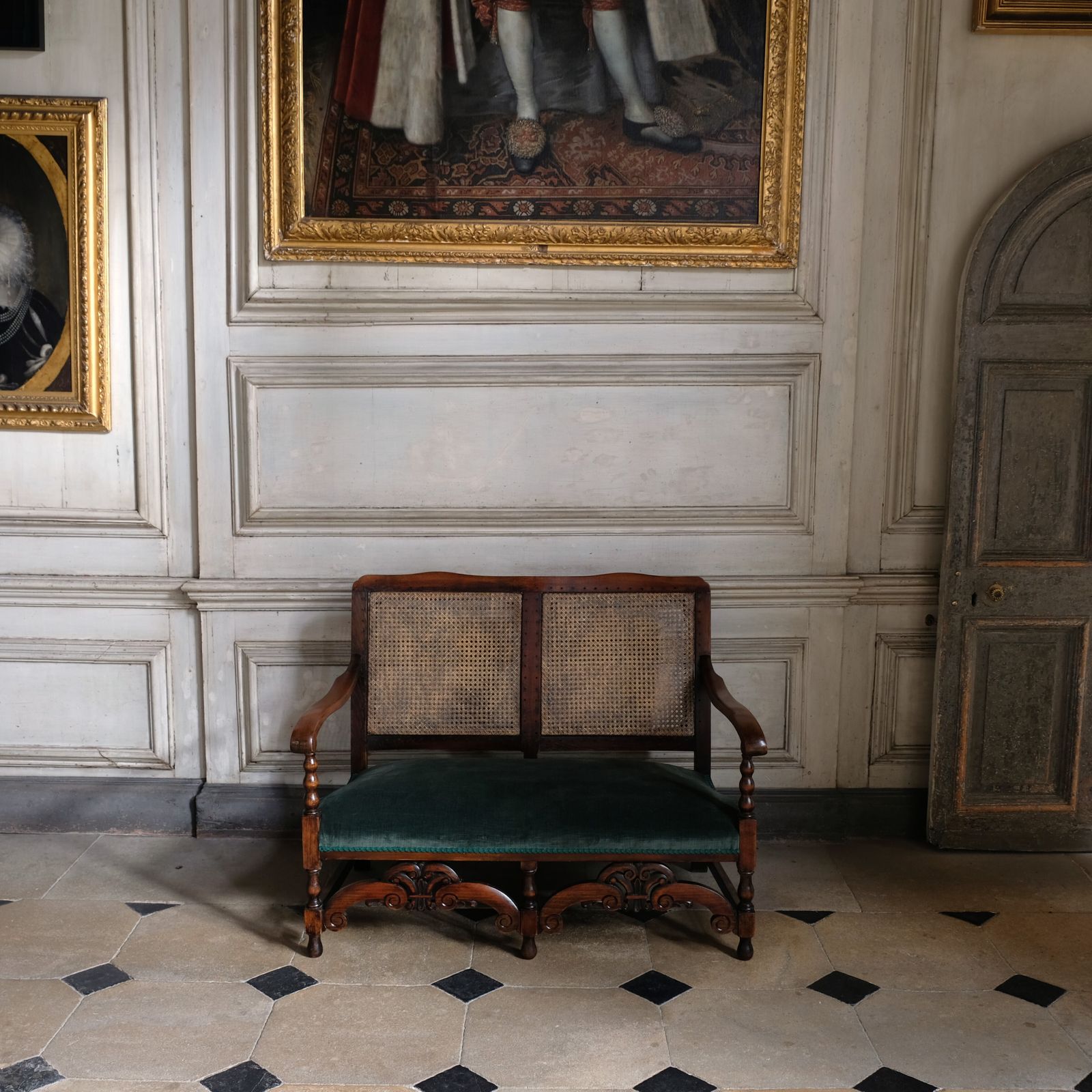 19th Century Two Seater Elm Settee With Green Seat photo vinterior