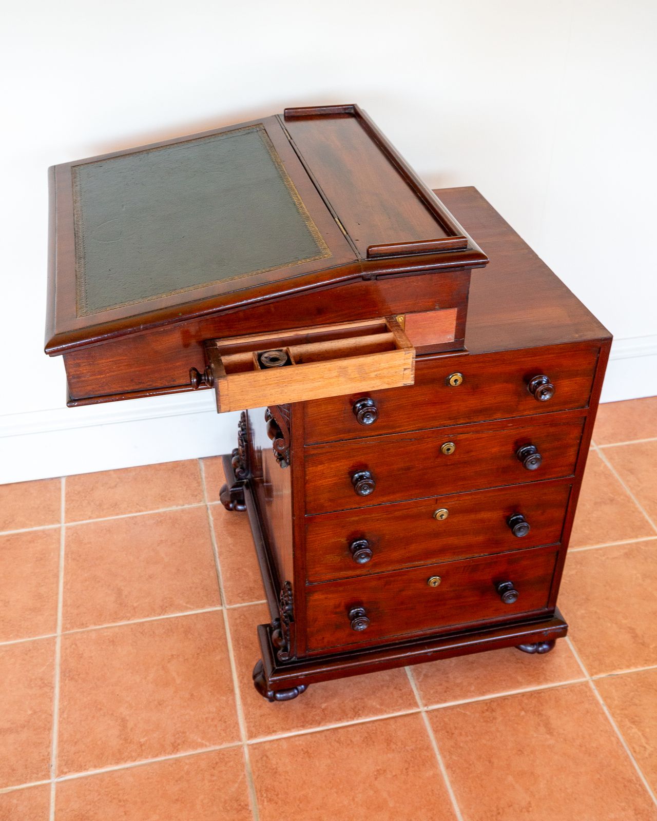 photo vintage Regency Davenport Desk 1830s Flame Mahogany Georgian Country House Freemans Of Norwich Fine Antiqu.E William Freeman