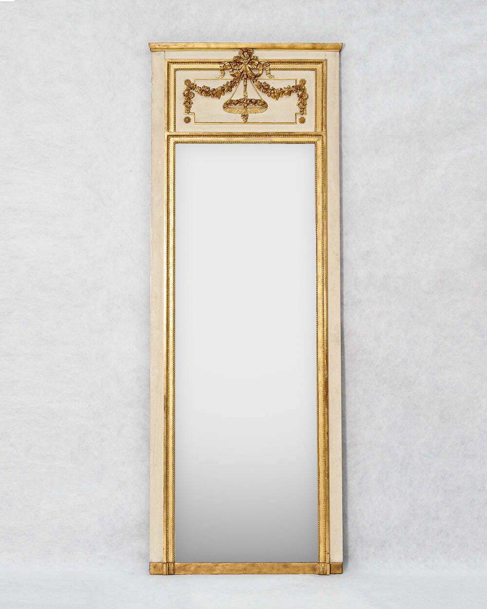 19e Eeuwse Smalle Franse Spiegel In Louis XVI Stijl photo furniture