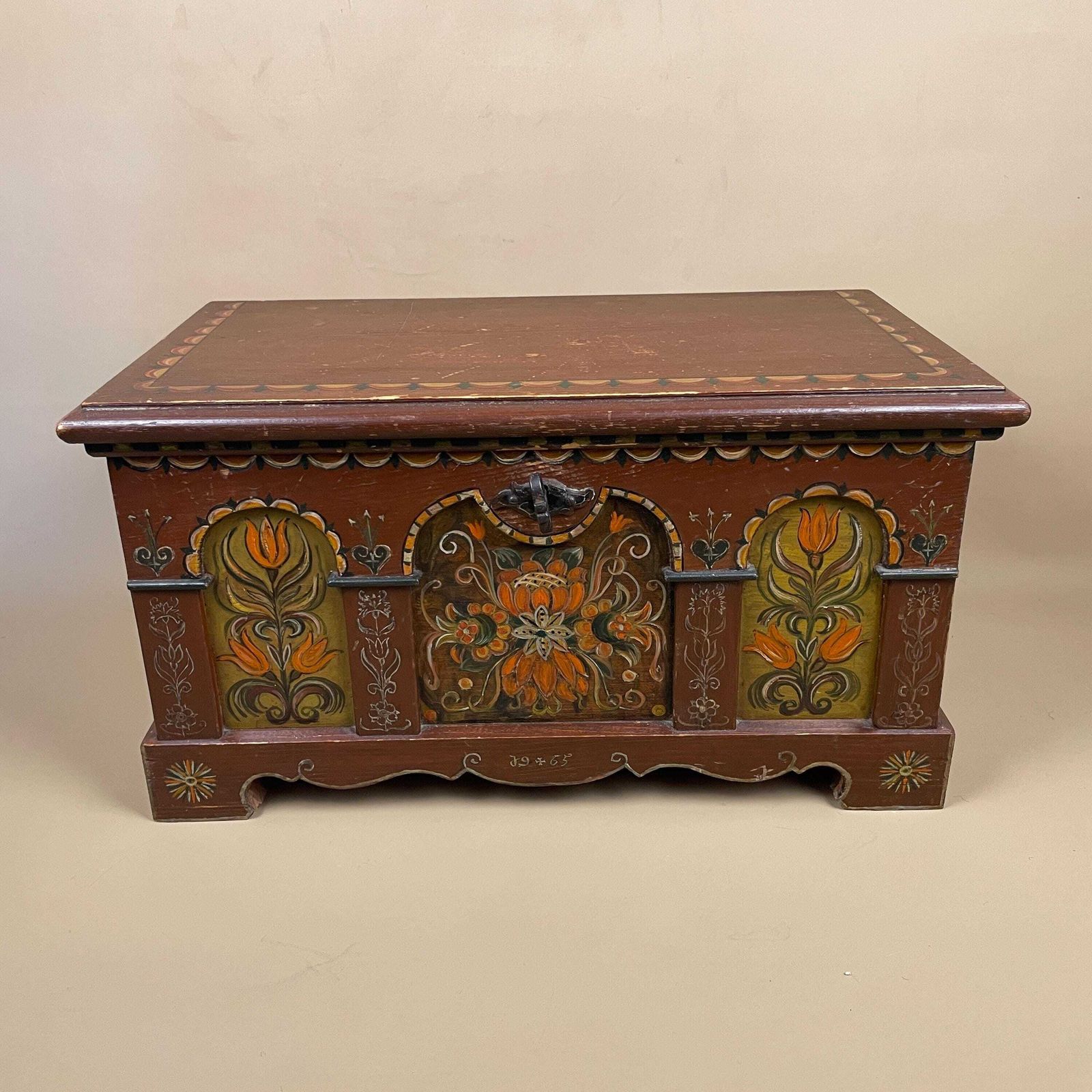 Antique Indian Handmade Wooden Box Trinket Brown Lid Lidded Wood Rectangle Hand Painted Patterned Pattern Jewellery India Old Paint photo Home Decor