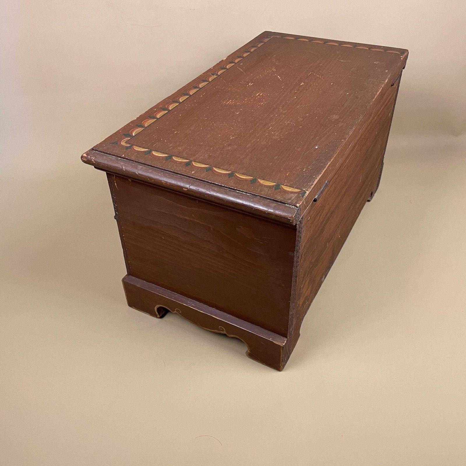 photo furniture Antique Indian Handmade Wooden Box Trinket Brown Lid Lidded Wood Rectangle Hand Painted Patterned Pattern Jewellery India Old Paint