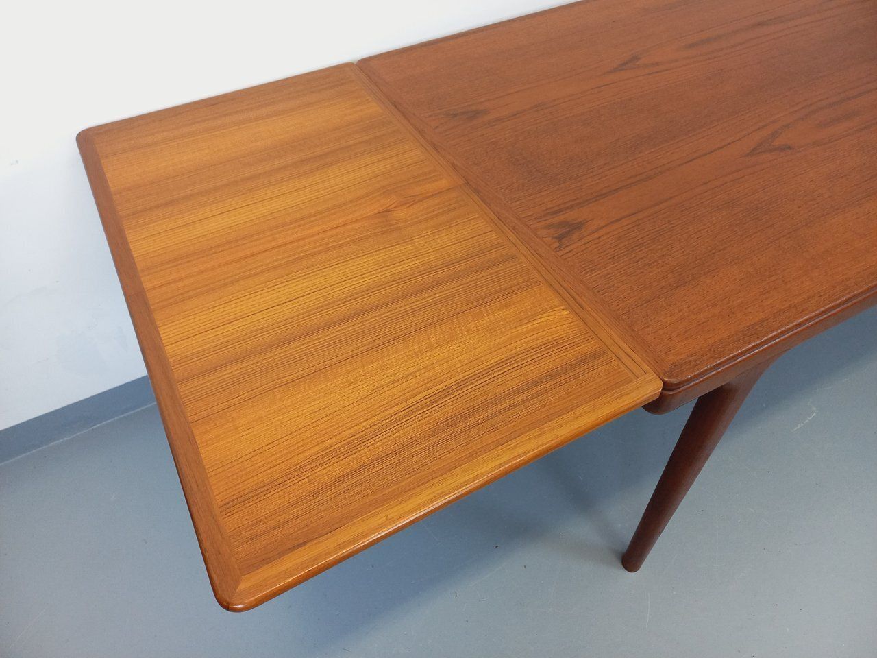 photo vinterior Scandinavian Rectangular Table In Pine By Johannes Andersen For Samcom In Teak