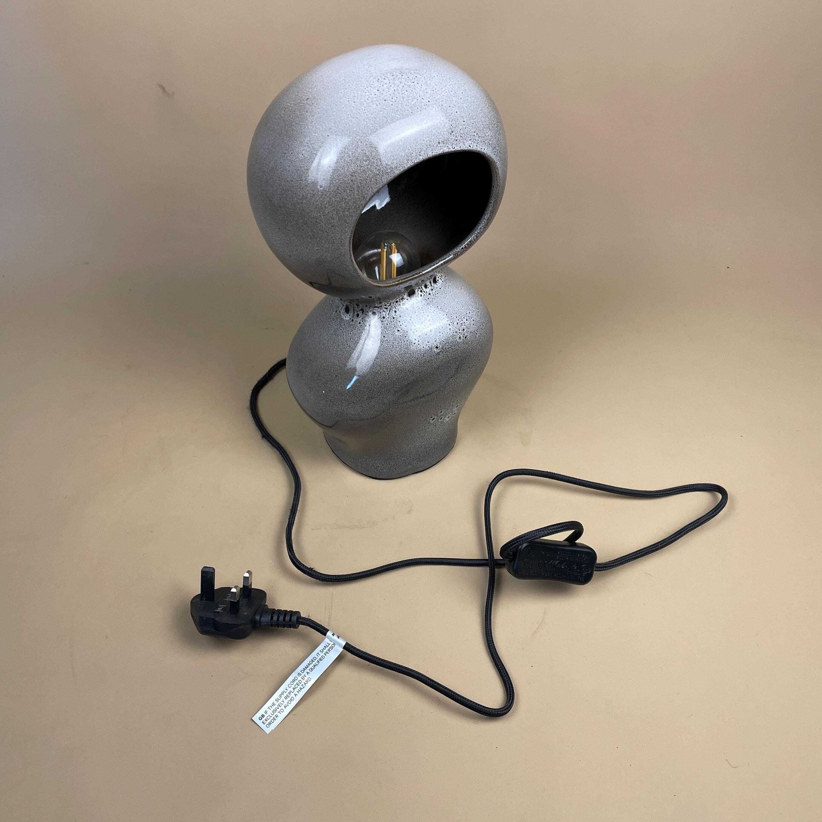 photo furniture H&M Home Ceramic Grey Modern Lamp Bubble Rounded Shape Table Bedside Light Pac Tested Unusual Interesting