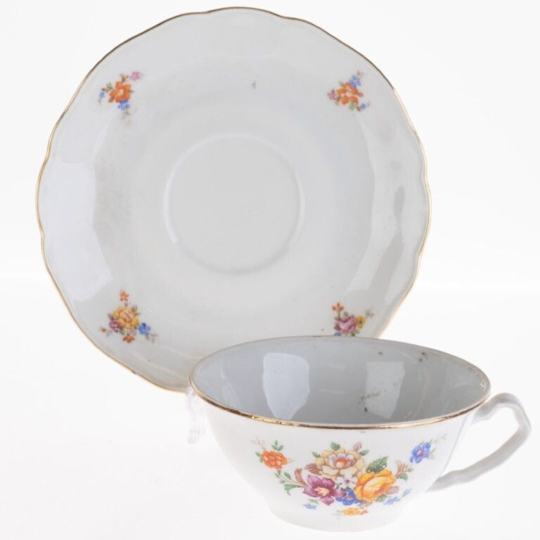 Continental Porcelain Ceramic Floral Pattern Teacup With Saucer