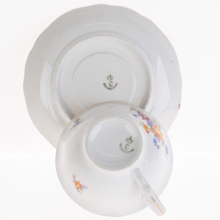 Continental Porcelain Ceramic Floral Pattern Teacup With Saucer photo furniture