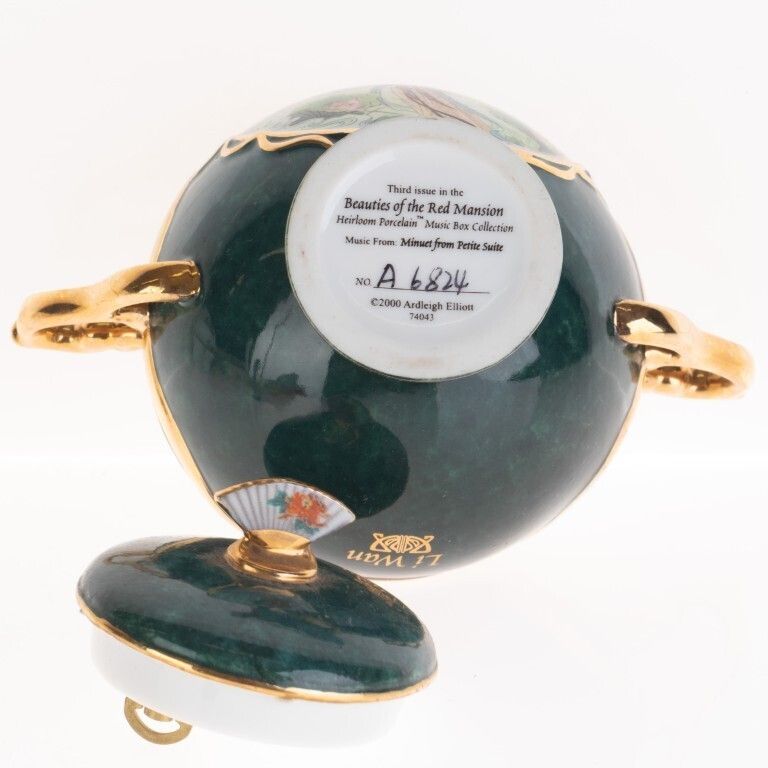 Beauties Of The Red Mansion Chinese Gilt Porcelain Musical Box photo furniture
