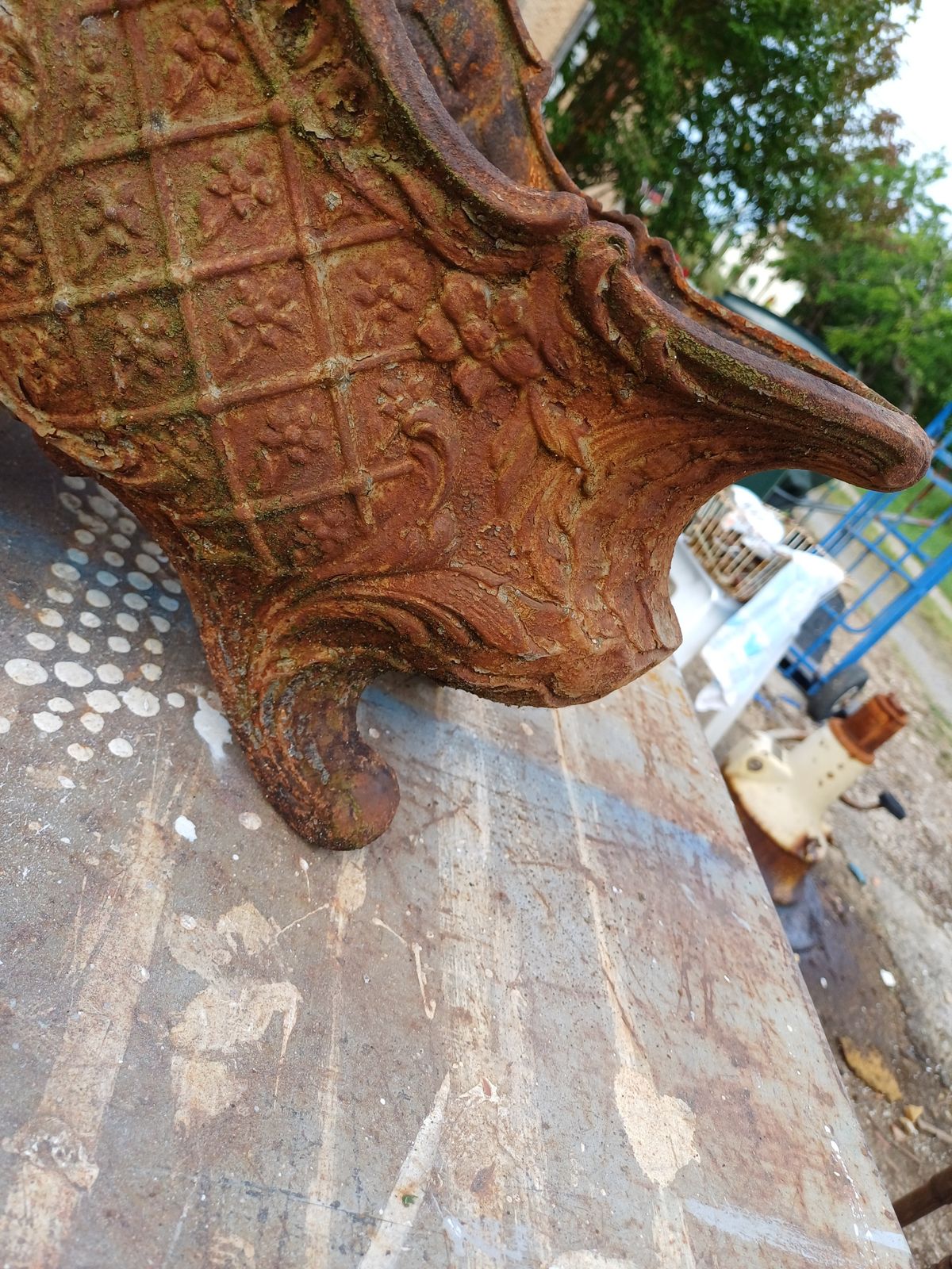 Pair Of 1900 Cast Iron Planters In Rocaille Style: Charleville   Mézières photo vintage