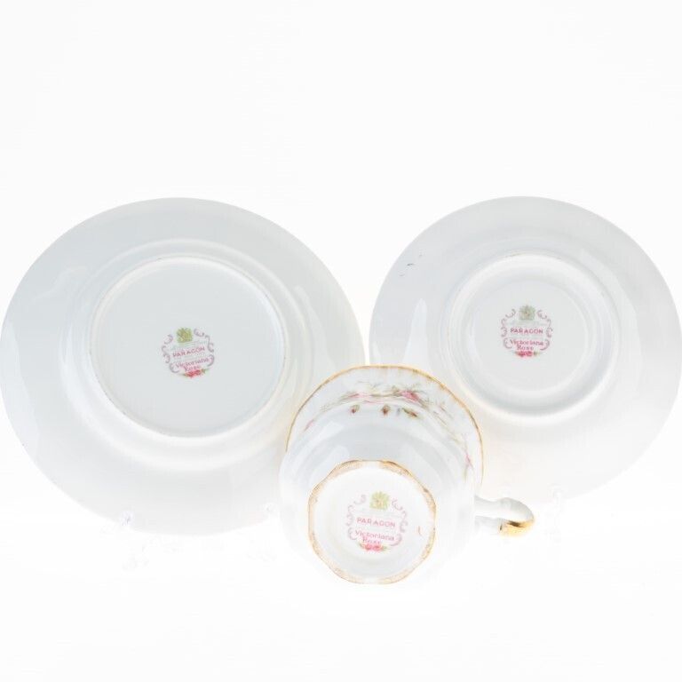 Paragon Gilt Porcelain Ceramic Roses Trio Teacup & Saucers photo for sale
