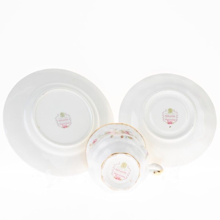 Paragon Gilt Porcelain Ceramic Roses Trio Teacup & Saucers photo for sale