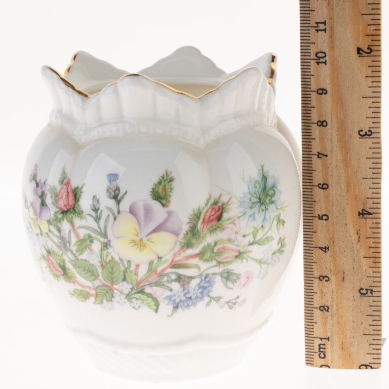 Aynsley Porcelainc Ceramic Floral Vase photo Home Decor